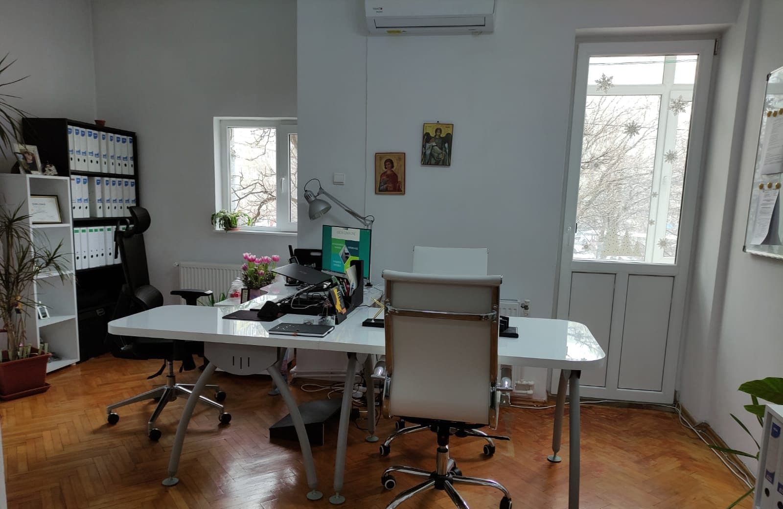 Biroul Lucex Conta One din Piața Gării de Nord, București